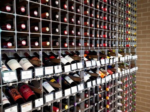 Retail Floor to Ceiling Wine Racks Photo Gallery